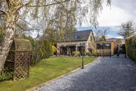 Pitlochry Holiday Rentals & Homes .